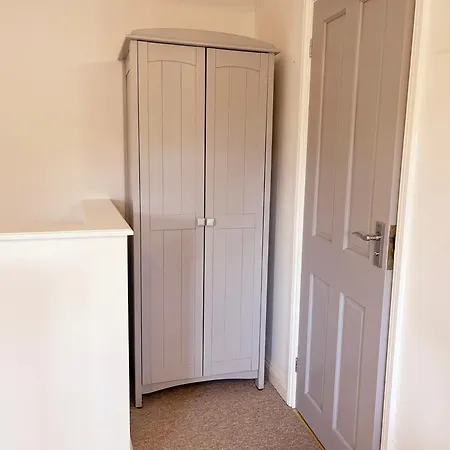 Elegant Serviced Apartment With Parking In Oxford Exterior photo