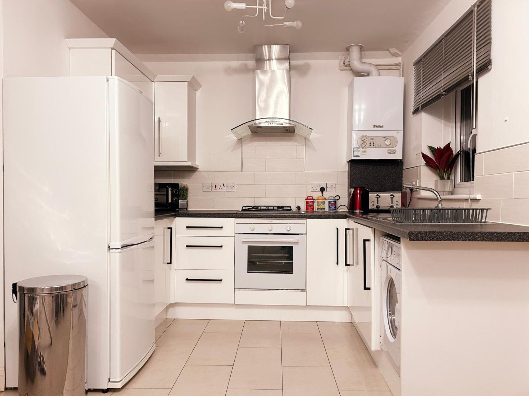 Apartment Elegant Serviced With Parking In Oxford
