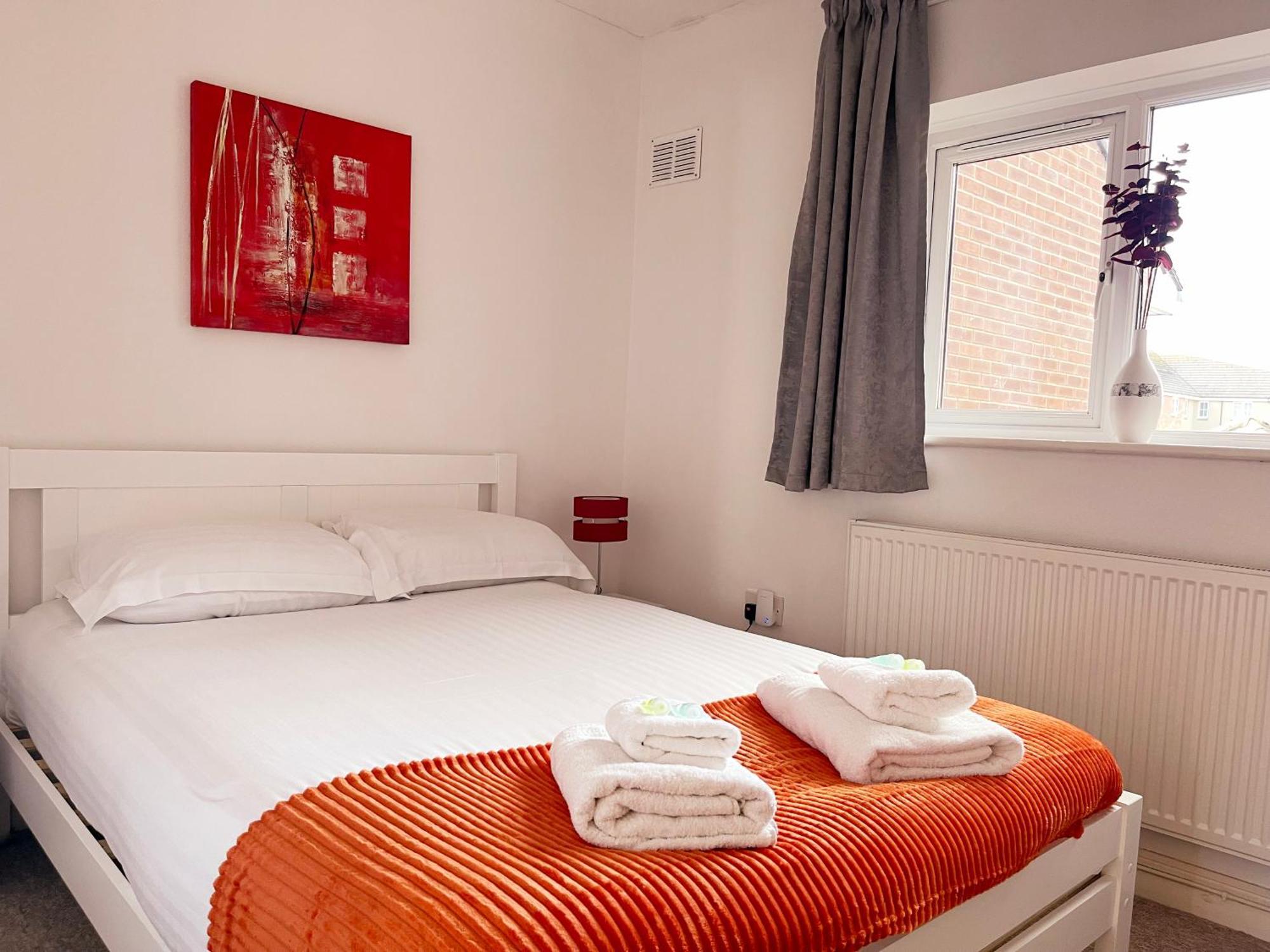 Elegant Serviced With Parking In Oxford