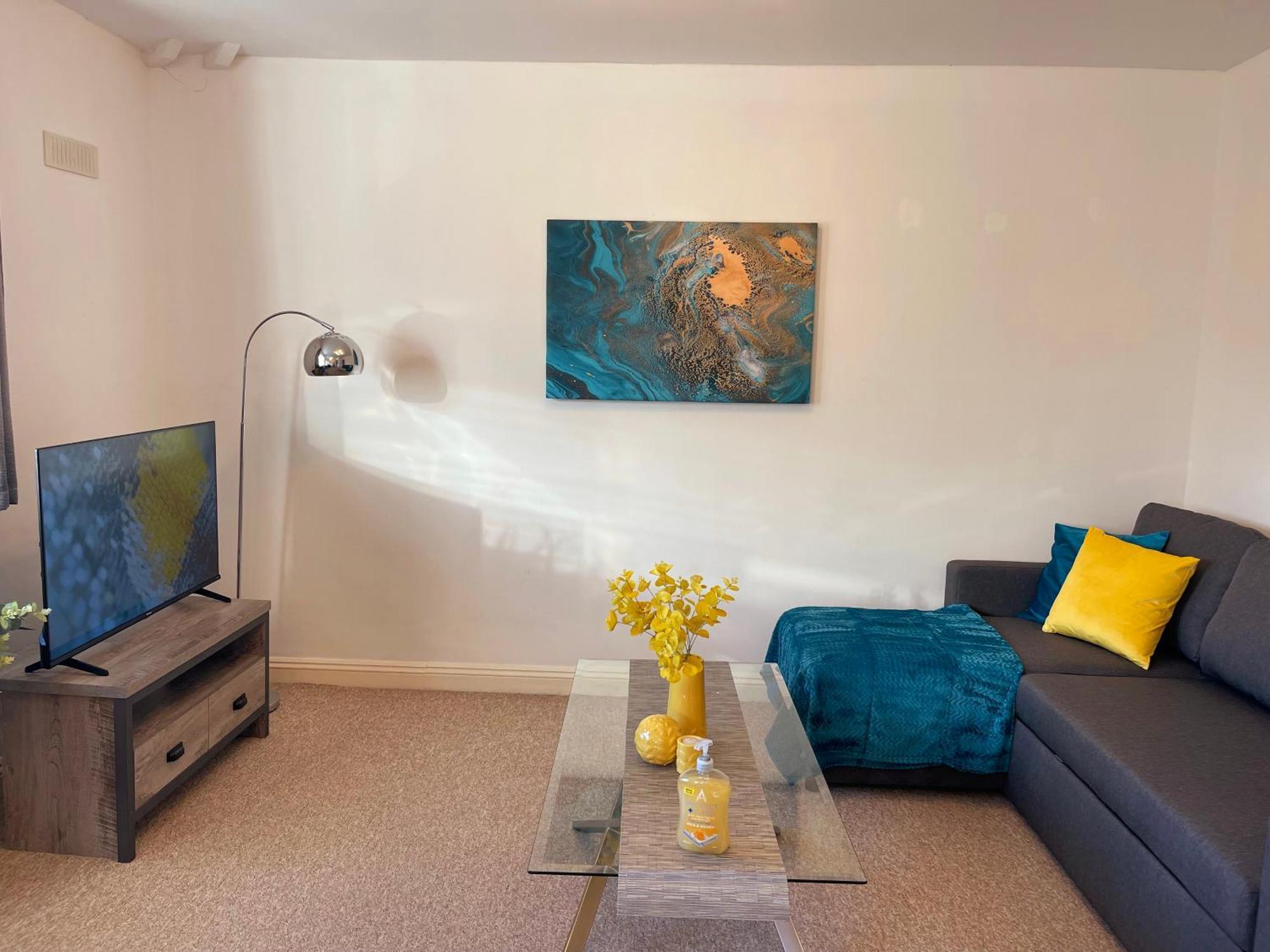 Elegant Serviced With Parking In *
